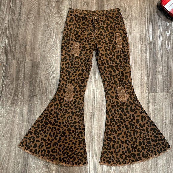 Cheetah flared jeans - Picture 3 of 6